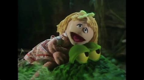 Muppet Songs Mary Louise Never Smile At A Crocodile Youtube