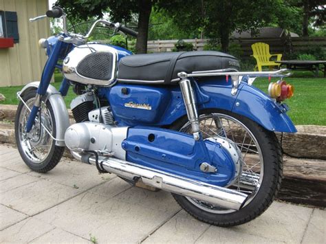 Suzuki T10 | Suzuki bikes, Japanese motorcycle, Motorbikes