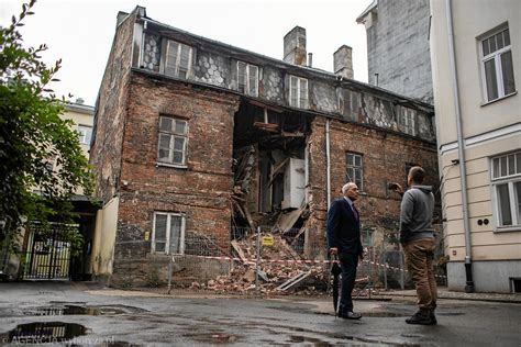 Zabytki w Warszawie Najstarsza kamienica w Śródmieściu w ruinie Kto