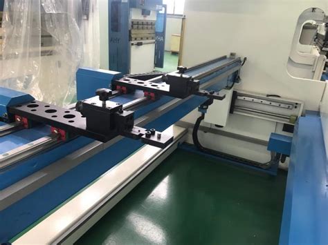 AHYW Yawei 60T Mini CNC Prensa Freno 4 Ejes ESA S640 Proveedores