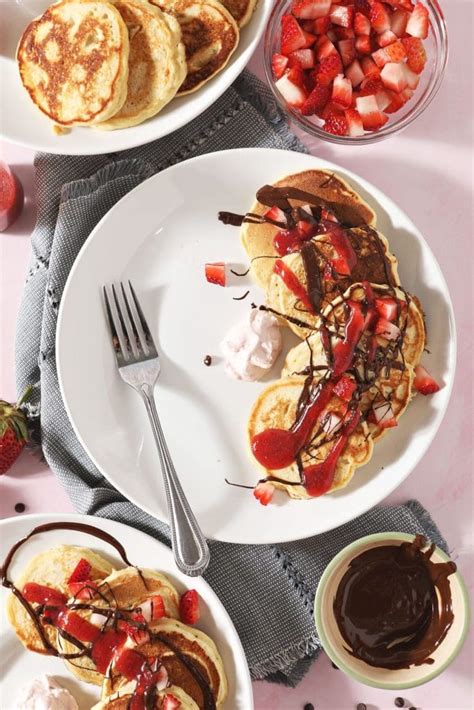 How To Make Strawberry Pancakes With Dark Chocolate Drizzle