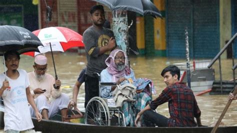 India And Bangladesh Floods Displace Millions And Kill Dozens BBC News