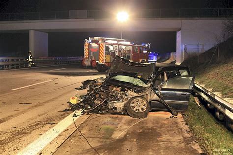 Schwerer Unfall Auf Der A Bei Vechta Ein Toter Sieben Verletzte