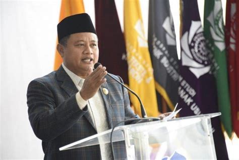 Ditoal Kemendagri Jabar Tetap Usahakan Pergub Pesantren Republika Online