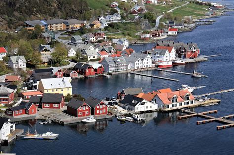 KALVÅG FOTOBLOGG: Kalvåg i dag