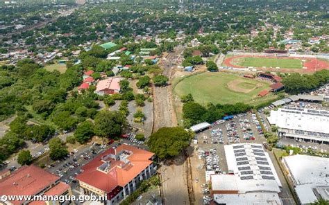 Alcaldesa de Managua supervisa avance de construcción de la 25 Calle