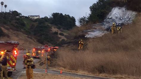 Crews Quickly Knock Down Brush Fire In Clairemont Nbc 7 San Diego