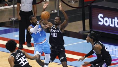 Nba John Wall Makes Rockets Debut Teams With James Harden To Beat