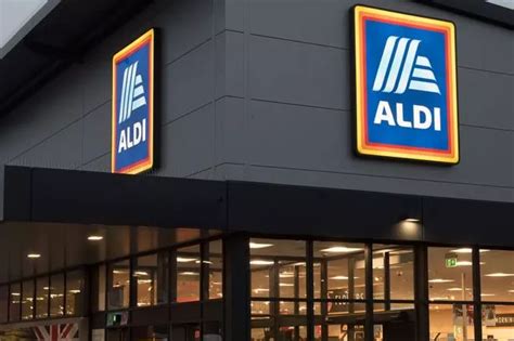 Aldi to open a further 100 stores across the UK in a £1.3bn expansion ...