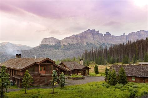 15 Best Resorts in Wyoming - The Crazy Tourist