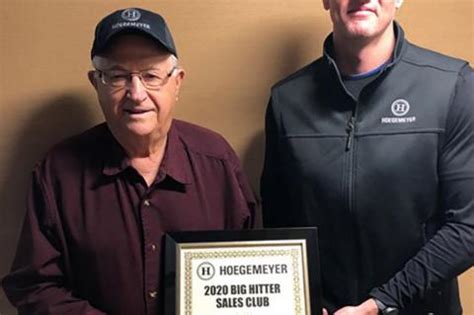 HOEGEMEYER HYBRIDS RECOGNIZES LOCALS WITH SALES AWARDS | Wagner Post