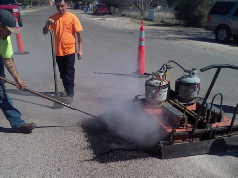 Demostracion De Bacheo Texas Usa Con Mezcla Asfaltica En Frio