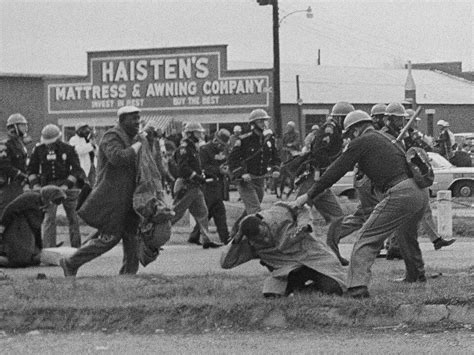 Kamala Harris Leads Bloody Sunday Memorial As Marchers Voices Ring Out