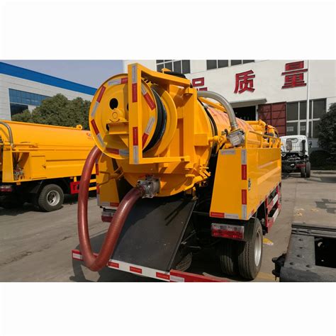 DFAC 1200 Gallon Fecal Suction Truck China Dongfeng DFAC Vacuum Truck