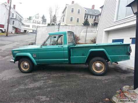 1966 Jeep Gladiator J2000 Thriftside Pick Up Truck