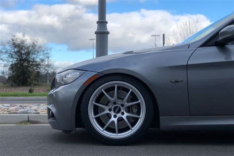 Bmw E90 Lci Sedan 3 Series With 18 Fl 5 Wheels In Race Silver