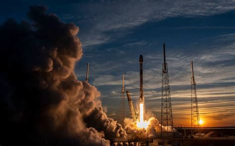 Video Así fue captado el Cohete Falcon 9 de SpaceX en el cielo de