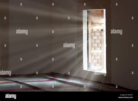 Light Through Door Hi Res Stock Photography And Images Alamy