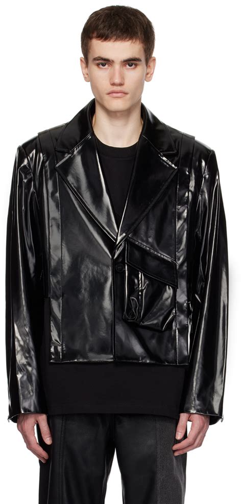 Blouson écourté noir en cuir synthétique Feng Chen Wang en solde