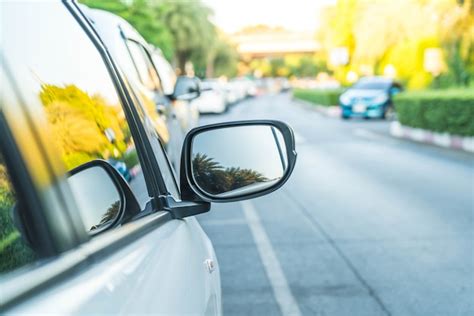 Espelho Retrovisor Lateral Em Um Carro Moderno Foto Gr Tis