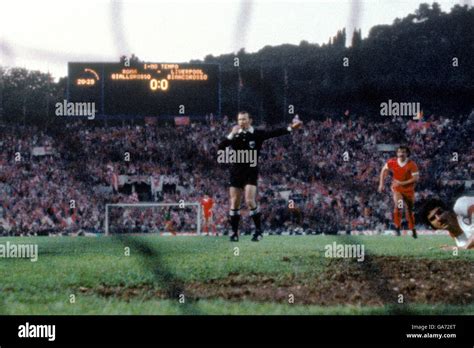 Soccer European Cup Final Liverpool V Roma Stock Photo Alamy