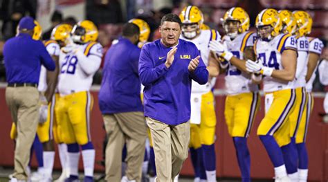 Lsu Football Players Eat 4000 Wings Ahead Of Bowl Game Sports