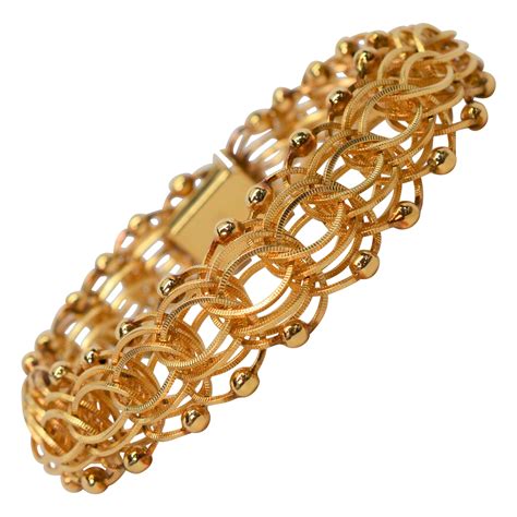 14 Karat Yellow Gold Chain Link Bracelet For Sale At 1stdibs