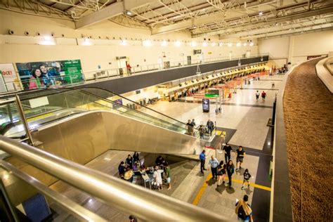 Aeroporto De Goi Nia Recebe Pr Mio De Mais Pontual Do Brasil Go Portal