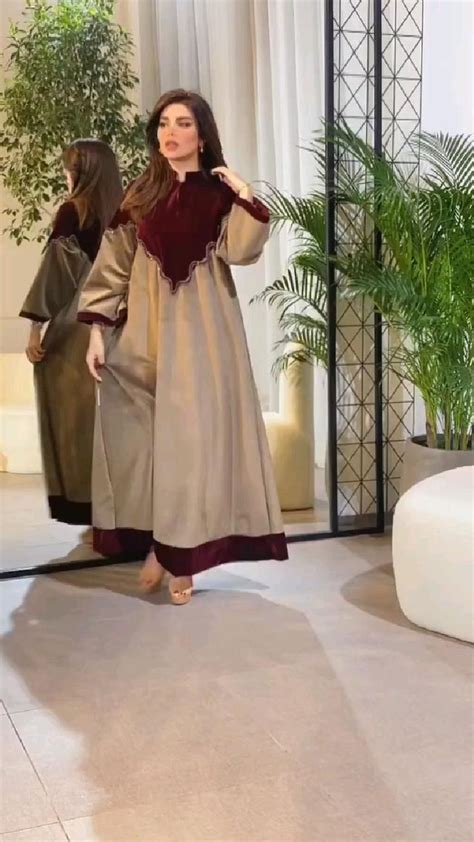 Pin By Zehra Ismat Hijab Fashion A On Abayas Simple Long Dress