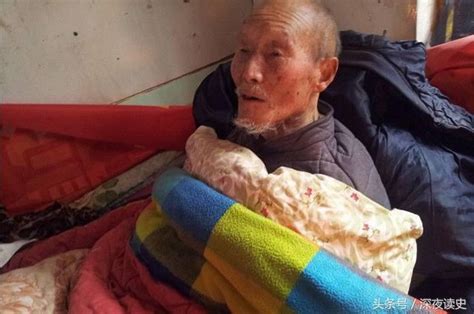 95歲抗戰老兵隱居小鄉村，聽說一件事後哭了，隨後說出這樣的話 每日頭條