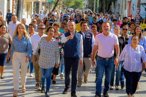 Inaugura Alcalde Jm Un Nue La Calle Zamora En El Coraz N De Boca Del