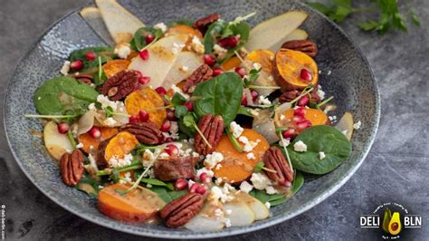 S Kartoffel Birnen Salat Mit Ziegenk Se Auf Spinat Deli Berlin