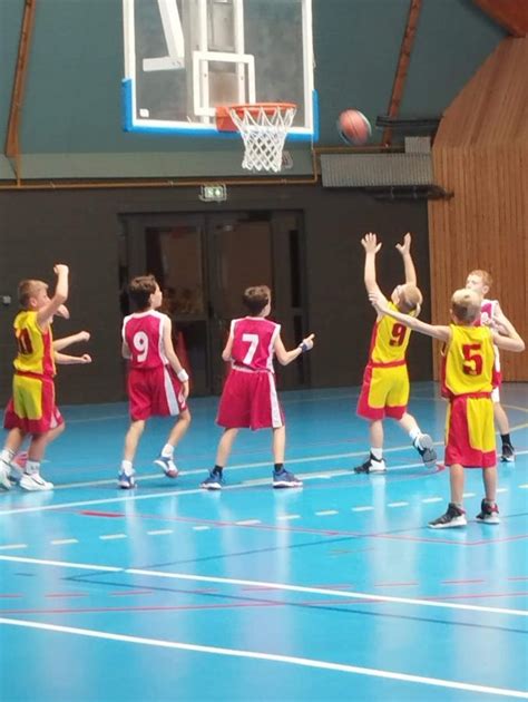 Poussins Poussines Basket Club Hornaing