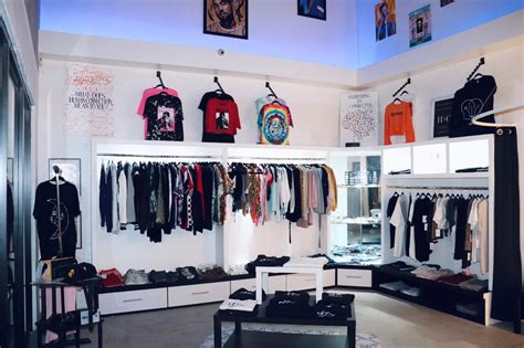 Tienda Trae Nuevo Concepto A Tijuana Combinan Arte Con Moda Urbana