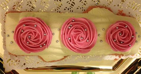 Découvrez la recette de Bûche aux biscuits rose de Reims à faire en 35