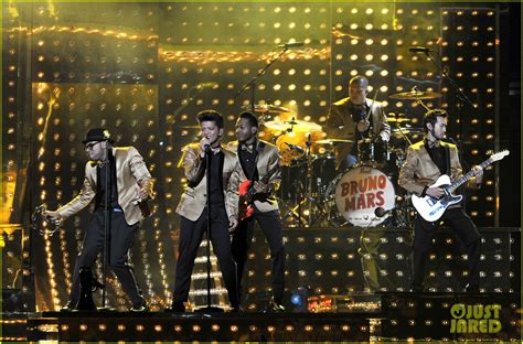 Bruno Mars' Grammys Performance - Watch Now!: Photo 2628329 | 2012 ...