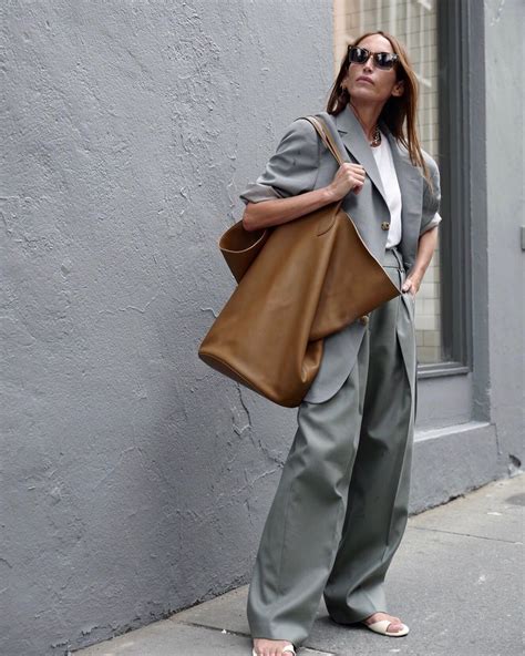 Oversized Tote Bags Took Fall 2019 Street Style By Storm