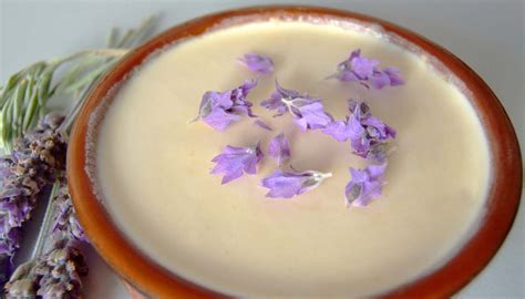 Menú romántico de recetas con flores Cocineando