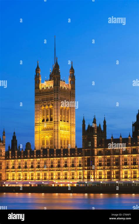 The houses of parliament at night, London, UK Stock Photo - Alamy