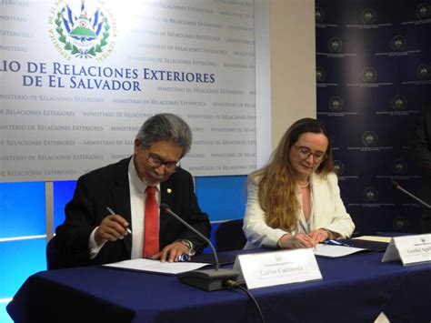 Gobierno De El Salvador Y La Uicn Firman Acuerdo Para Establecimiento