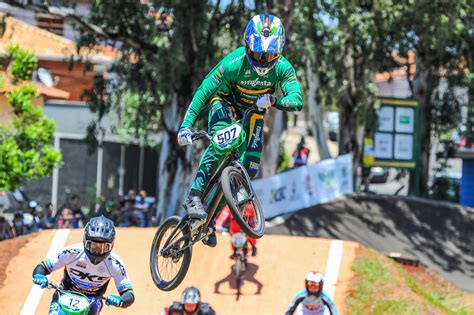 Paul Nia Domina O Bmx Brasileiro Campe Pela Vez Mundo Bici