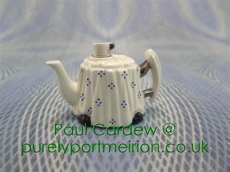 Paul Cardew Design Tiny Teapot Mini Victorian Table Mn