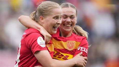 FC Nordsjælland gør rent bord med sejr i pokalfinalen BT Fodbold