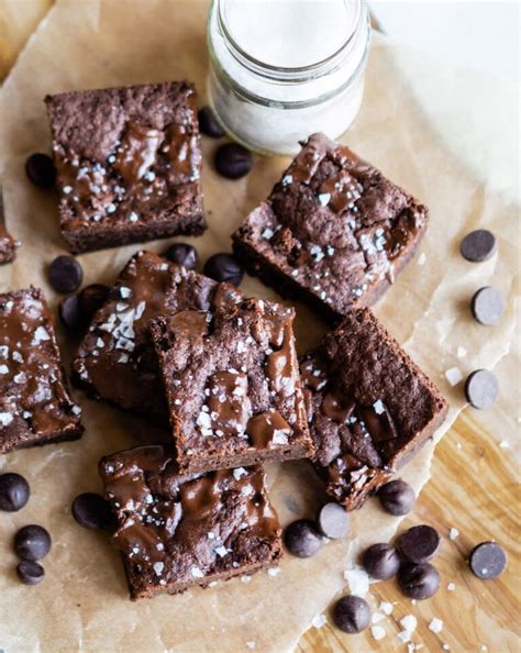 19 Healthy Chocolate Desserts - Easy, Delicious, Indulgent