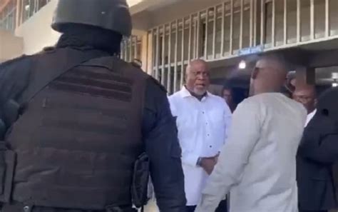 Watch Hopeson Adoryes Confrontation With A Police Officer At The Ministries Police Station