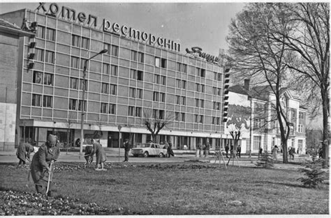 Нова Загора в 2 снимки от 70-те ~ Бгспомен