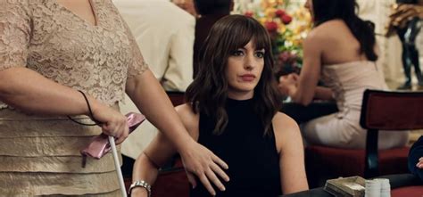 The Hustle Trailer Anne Hathaway And Rebel Wilson Are A Couple Dirty