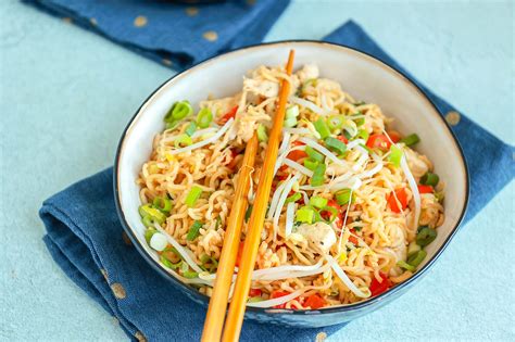 Ramen Noedels Met Kip Super Snel Klaar Lekker En Simpel