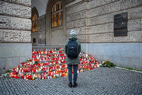 Staatstrauer In Tschechien Nach Amoklauf In Prag Tschechische