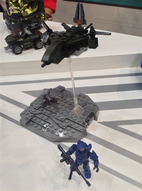 Toy Fair 2014 Halo Mega Bloks Micro Fleet Falcon Photos Preview Halo Toy News